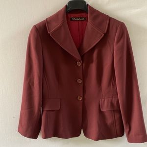 Last Call!! TAHARI skirt suit set